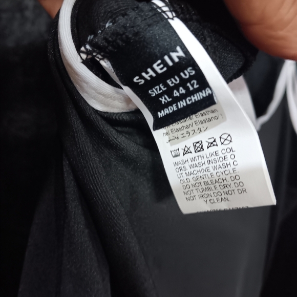 NWOT black and white X-large shein skort - Picture 4 of 4